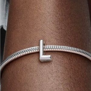Pandora Alphabet charm Letter L.